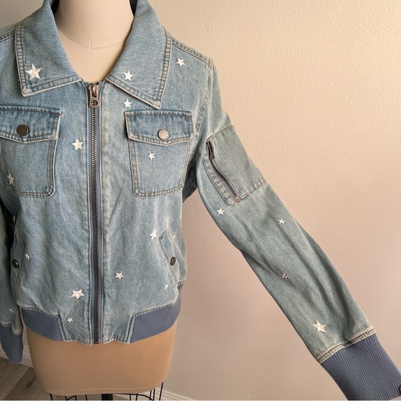 Lucky Brand Medium Denim Jean Jacket with Embroidered Stars - Picture 6 of 16